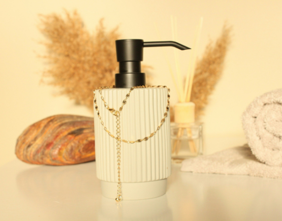 Woody Notes Fahhad Perfume